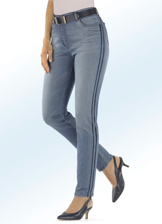 - Jeans mit angesagtem Galonstreifen, in Größe 017 bis 052, in Farbe JEANSBLAU Ansicht 1
